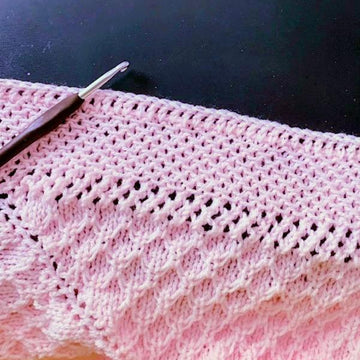 HEIRLOOM BABY SHAWL
