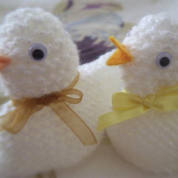 EASTER CHICK CHOCOLATE EGG COVER KNITTING PATTERN