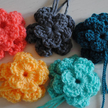 Little flowers in three sizes