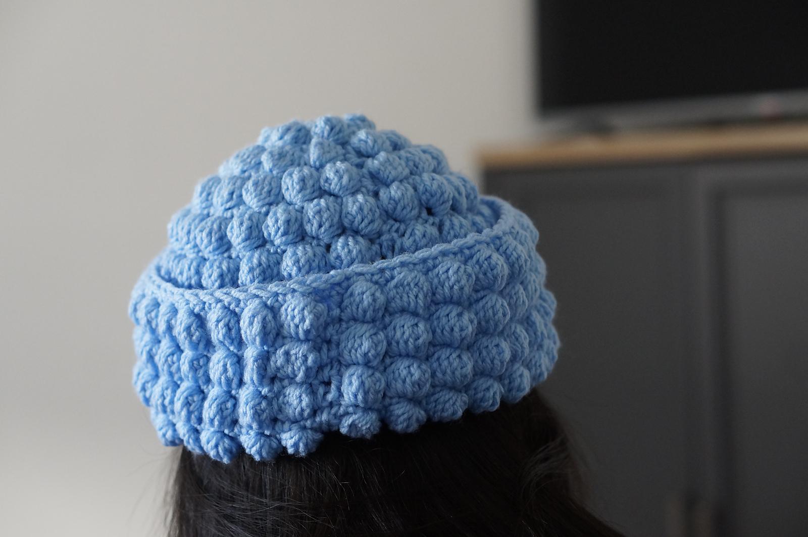 Bobbly sailor hat