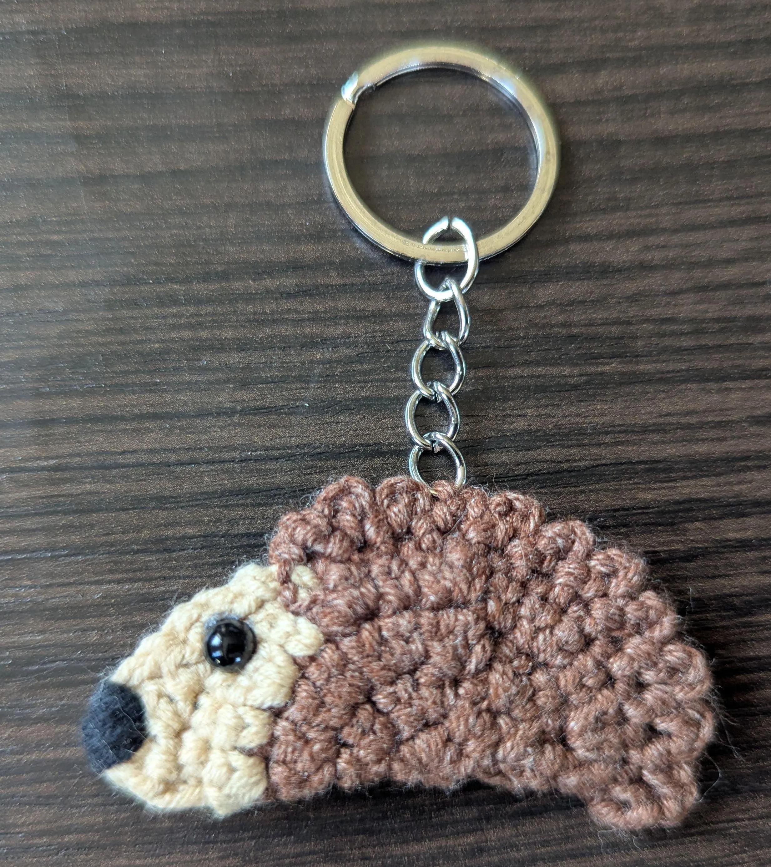 Keychain Frog and hedgehog English-US