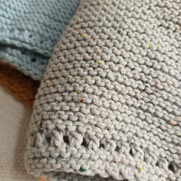 Wonga Garter Bonnet