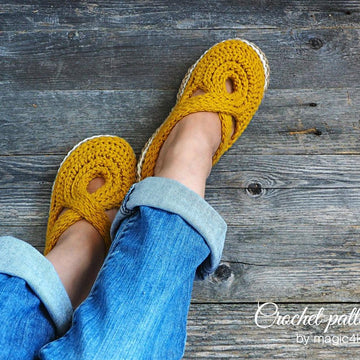 Knit look slippers