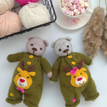 Christmas bear knitting pattern, stuffed knitted doll