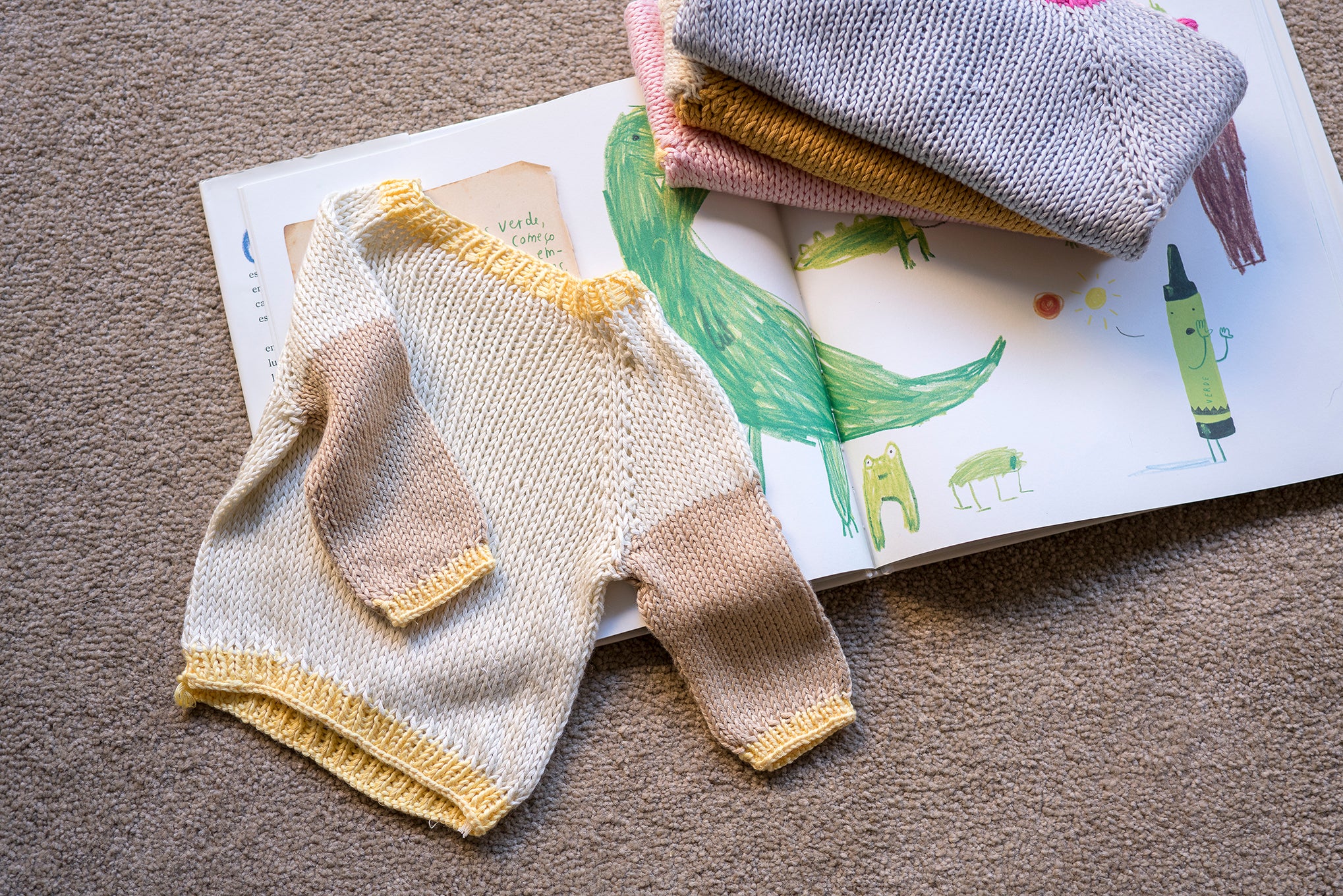 Baby Sweater Trevi in Hoooked Somen - Downloadable PDF