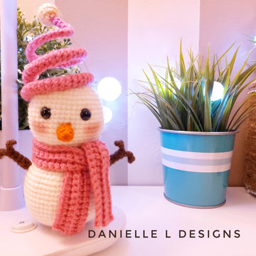 Snowman amigurumi pattern