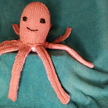 Knitted octopus