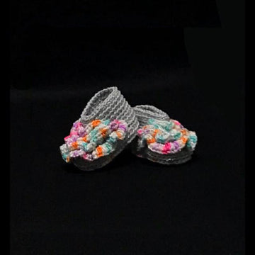 Baby booties . The Sweet Ruffle Booties
