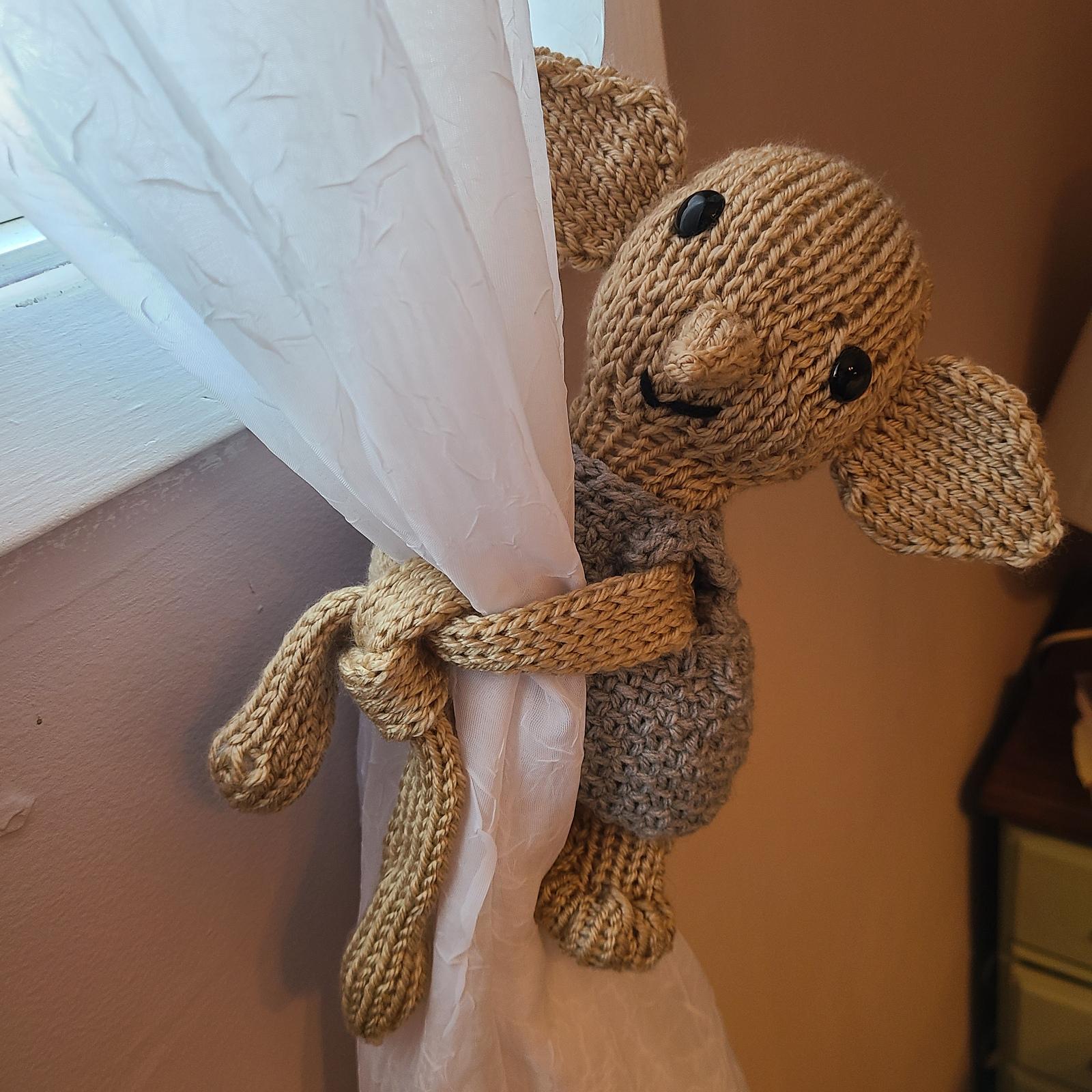 Rowan the Mischievous Elf: Curtain Ties