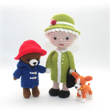 The Queen with Her Dog Crochet Pattern