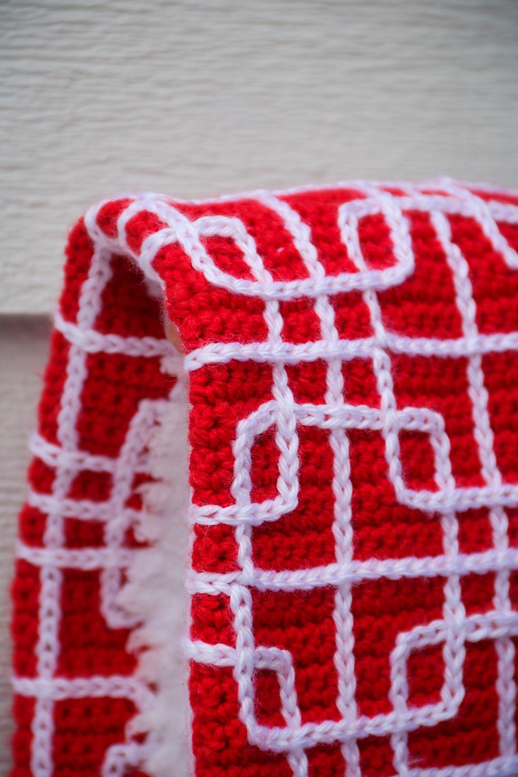 Chinese Lattice Cowl