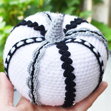 Glam Pumpkins. Crochet Pumpkins. Fall decoration. Autumn ornament. Posh Pumpkins. Halloween decor.