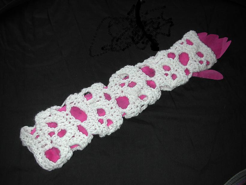 Creepy Skull Gauntlet Fingerless Gloves  Worsted Weight