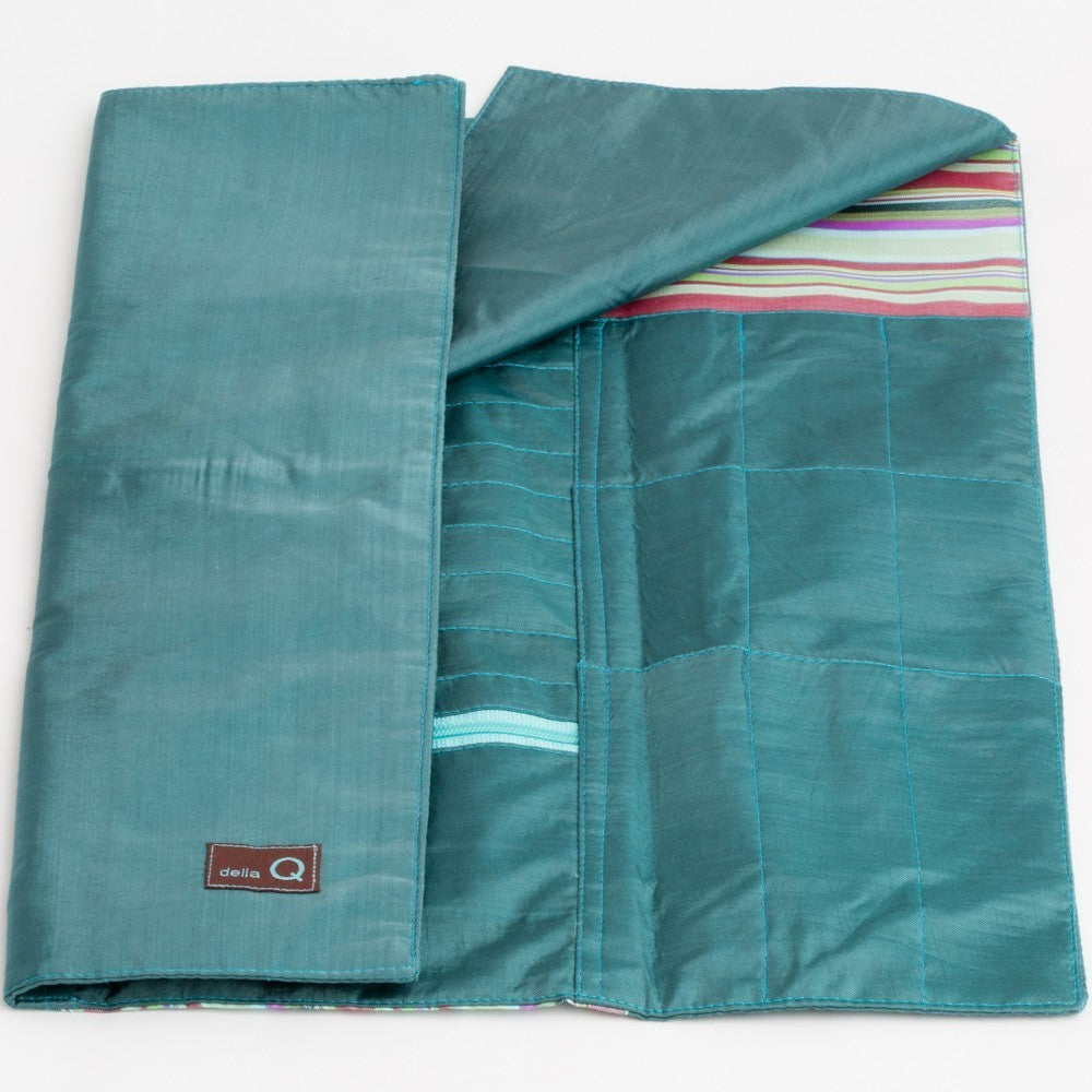 della Q Lily Combo Case