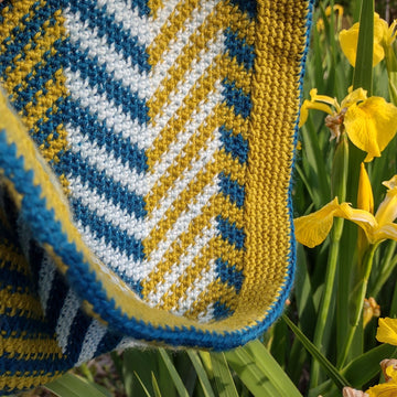 Arrow Striped Cowl