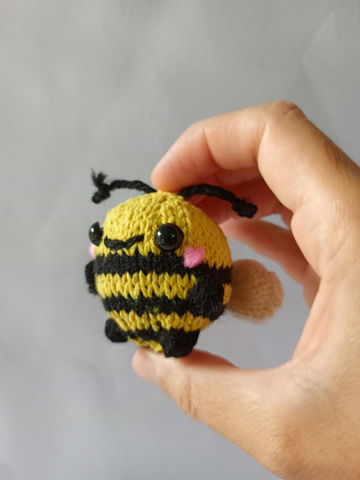 Mini Bees (Keychain)