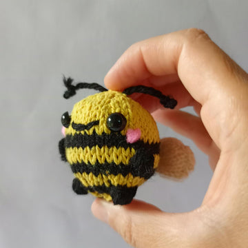 Mini Bees (Keychain)