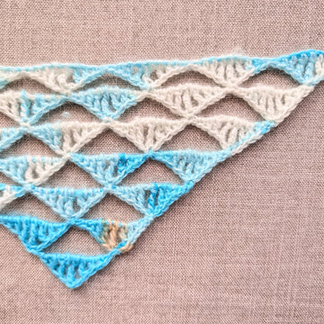 2-in-1: Wide Baktus Triangle Scarf #111