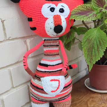 Scrap yarn Tiger