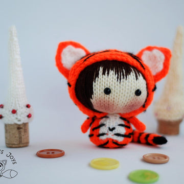Small Tiger Doll. Tanoshi series toy.
