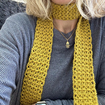 Dolly Scarf