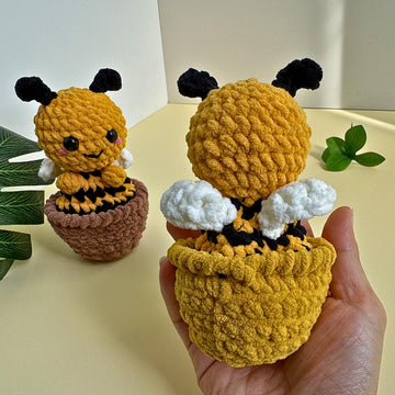Bumble Bee Pop Up Amigurumi