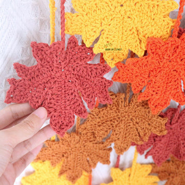 Maple leaf wall hanging