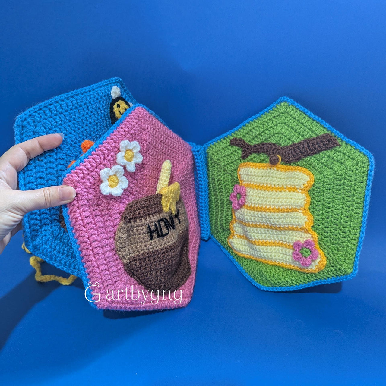 Busy Beehive quiet book pattern