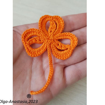 Crocheted shamrock 4