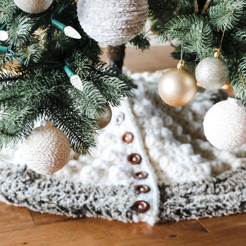 Buttons & Bobbles Tree Skirt