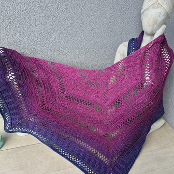 Pentagonal Scarf "Koria"