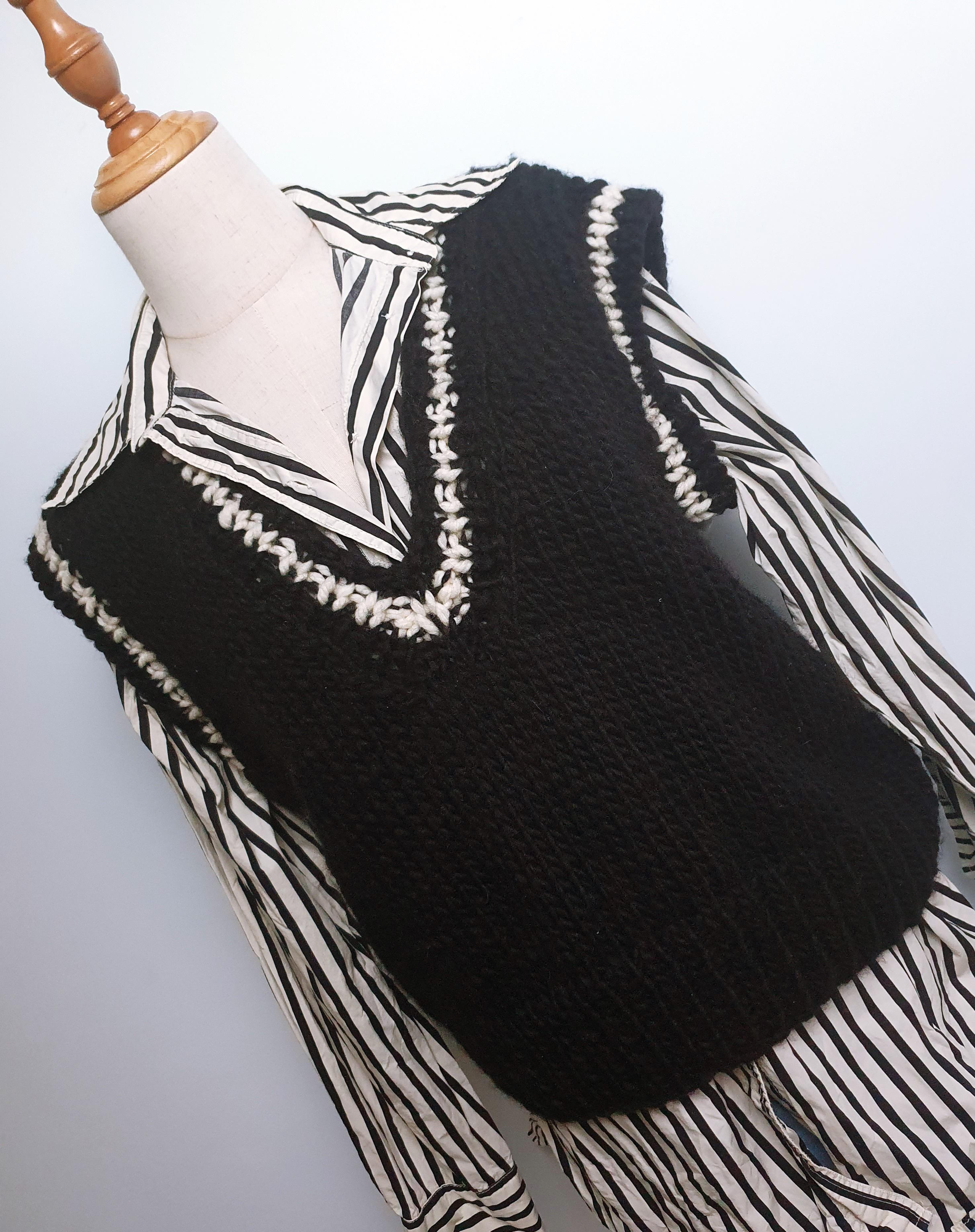 Super chunky deep V-neck tank