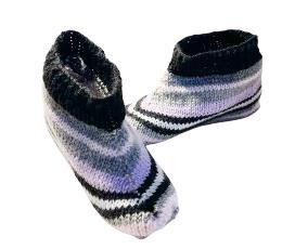 Multicolor Slippers in Straight Needles