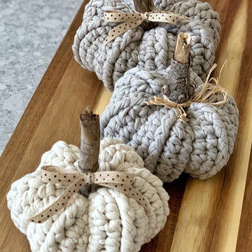 066 Farmhouse Pumpkins