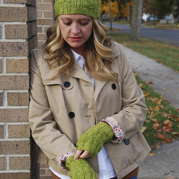 Wavy Gravy Woman Set; Hat, Fingerless Mittens and Cowl