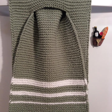 DK Stay Put Kitchen Towel