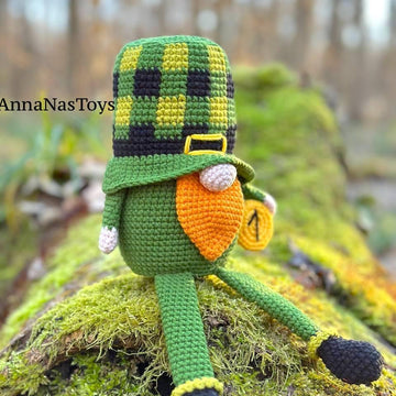 St Patrick gnome with legs