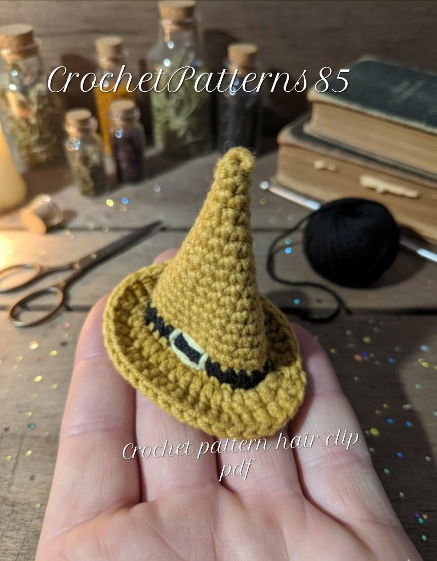 Mini Witch Halloween Hat hair clip English-US