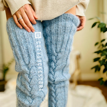 Cable thigh high socks 35"