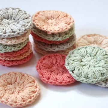 Pine Cone Cloth and Puff