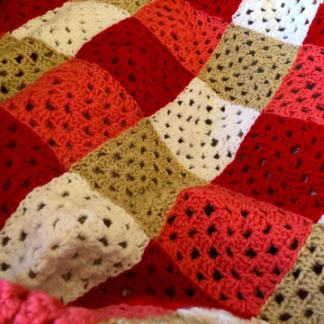 Chic Colorful Granny Square Throw