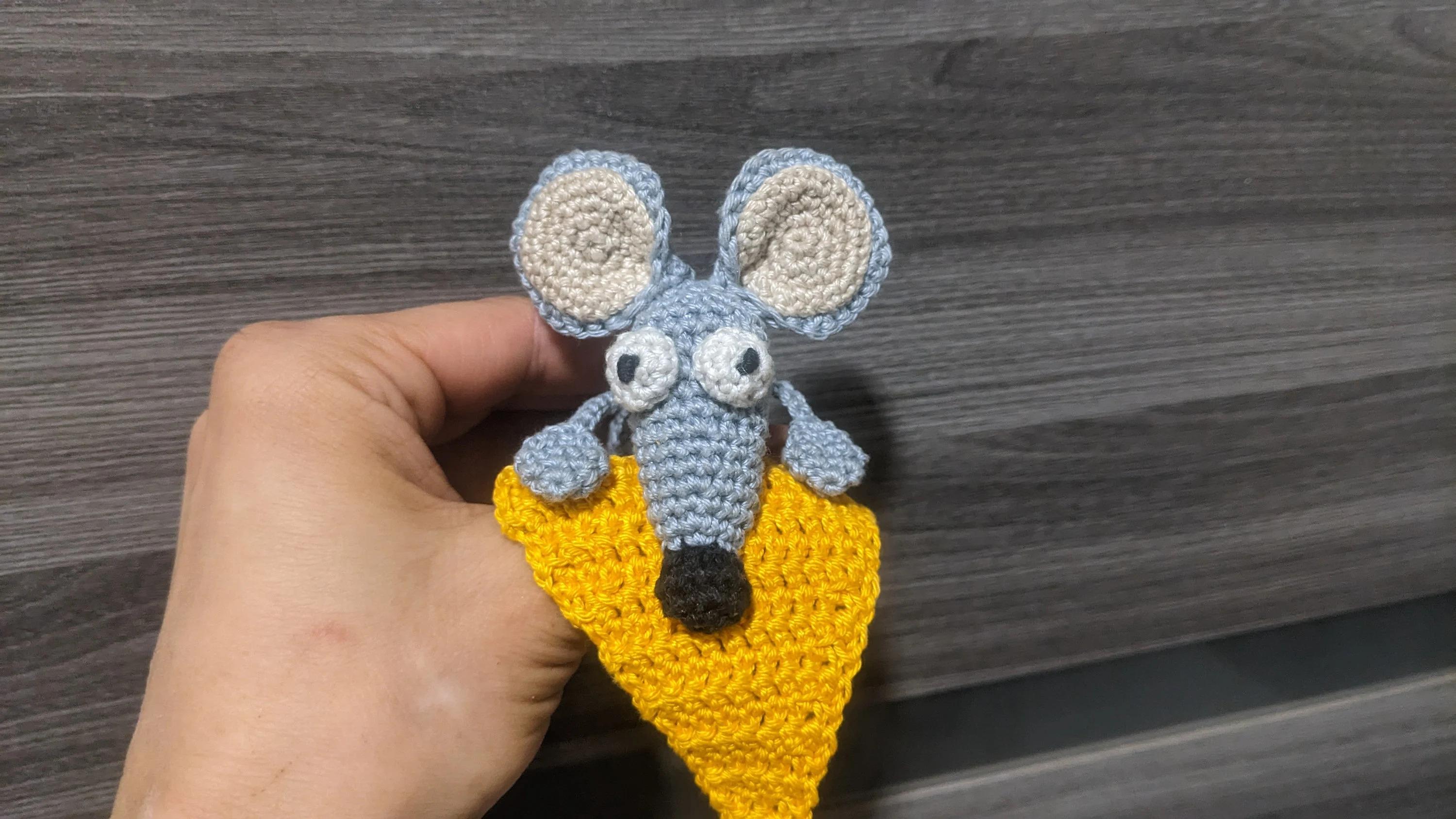 Mouse Amigurumi Car Charm English-US