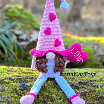 Gnome Valentinka with legs