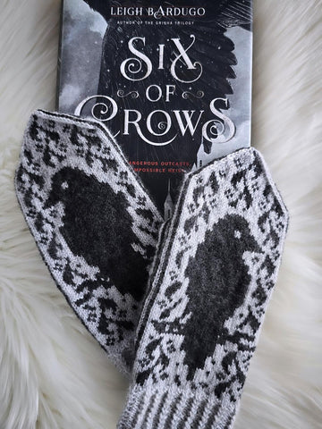 To Catch A Crow Mittens