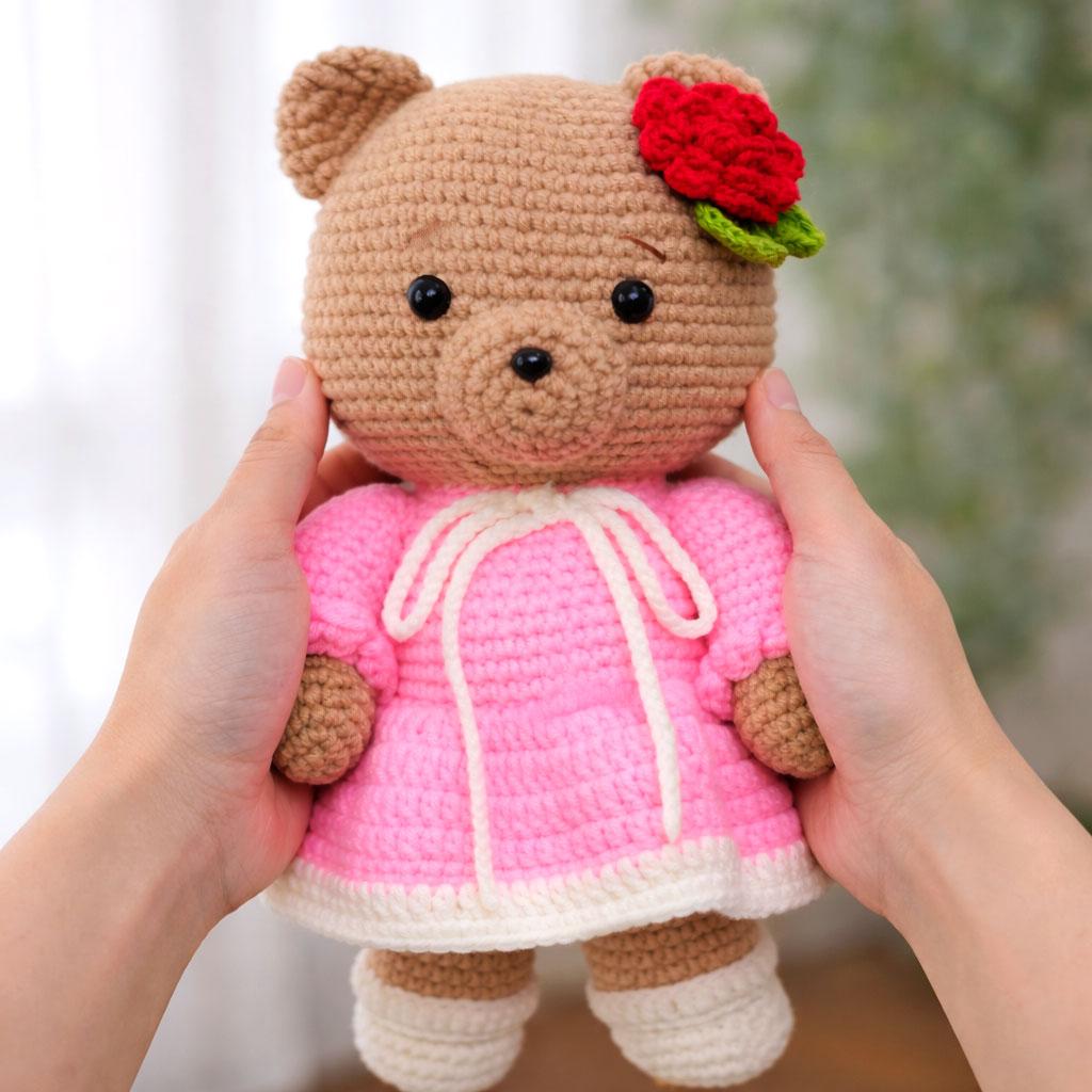Teddy bear amigurumi crochet doll pattern