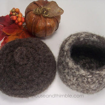 Felted Acorn Basket 4040