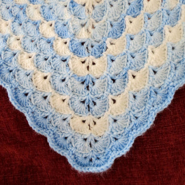 Shells and Cream Baby Blanket – Easy Center‑Out Crochet Pattern (DK Weight)