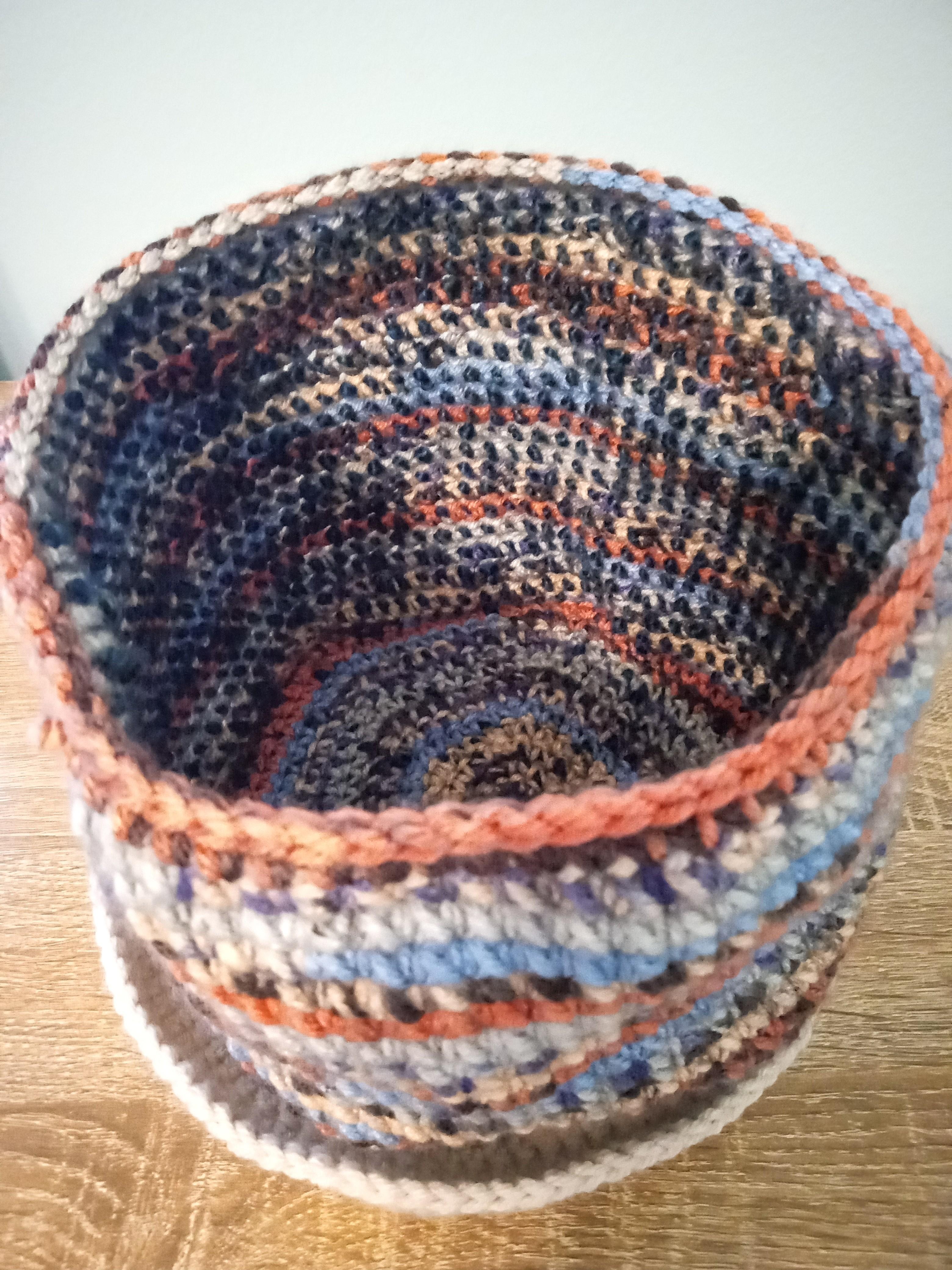 Sturdy Basket with Lid