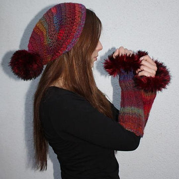 Pompom-Beanie and Fingerless Gloves