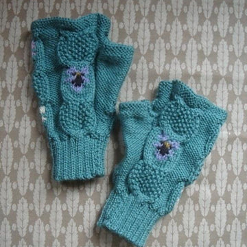 Cable and violets fingerless mitts/gloves